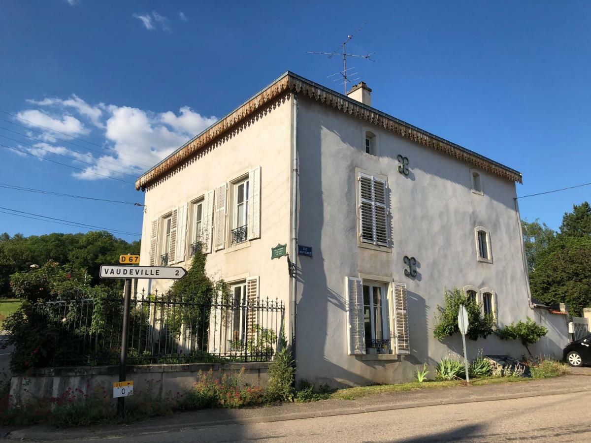 La Fourmi Home Haroue Экстерьер фото